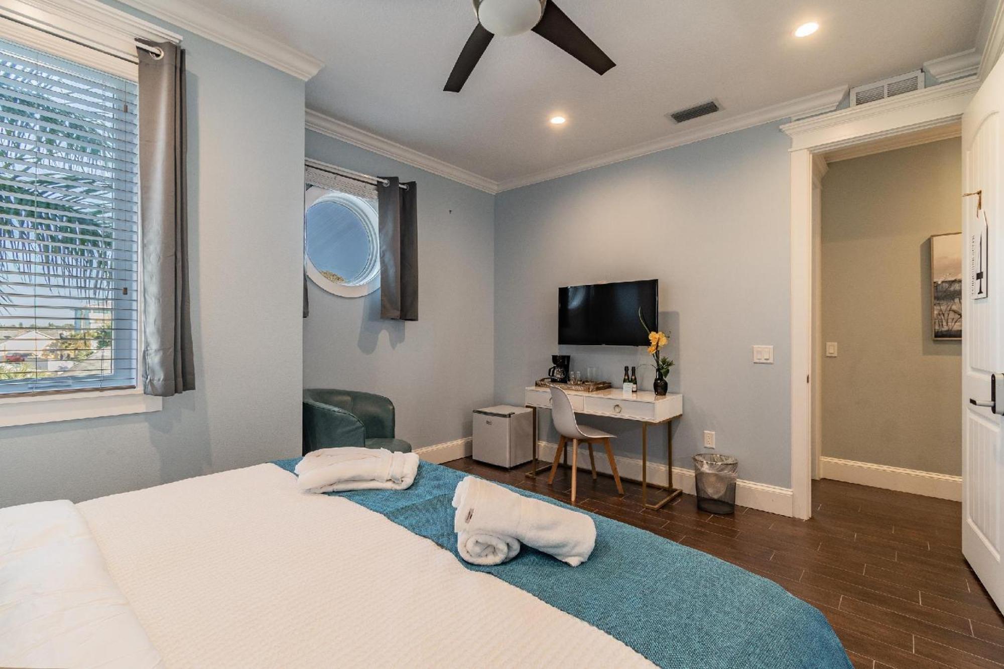 Playa Esmeralda Home! Bradenton Beach Now Open!!! Exterior photo